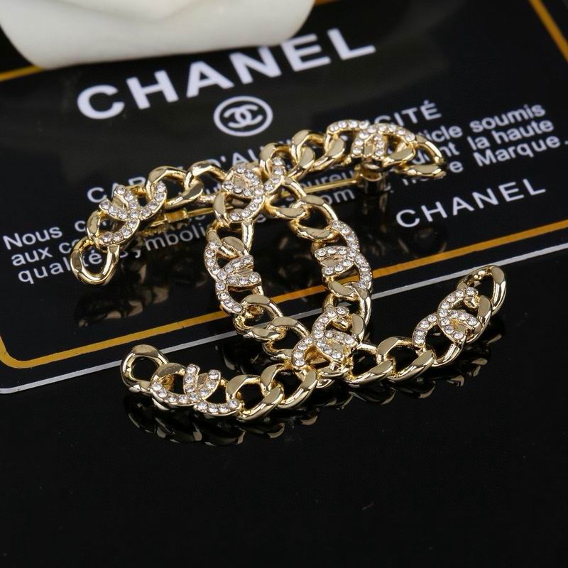 Chanel Brooch 05yxs117